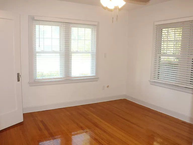 910 W York Ave — Photo 31