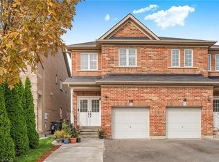 275 Comiskey Cres, Mississauga, ON L5W0C4