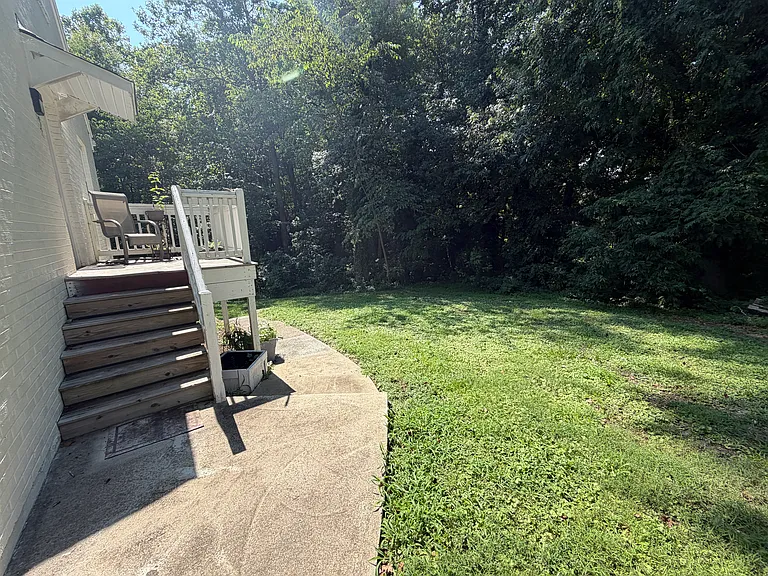 578 Harrop Ln #4 — Photo 3