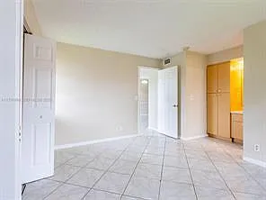 10106 Twin Lakes Dr #4 — Photo 10