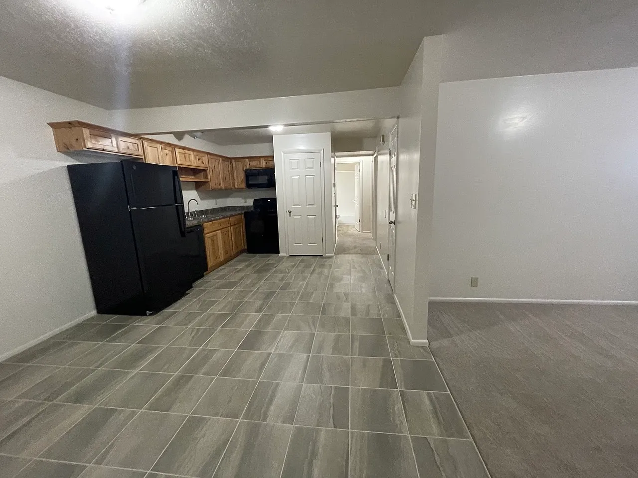 2 bed, 900 sqft, $1,380 — Photo 3