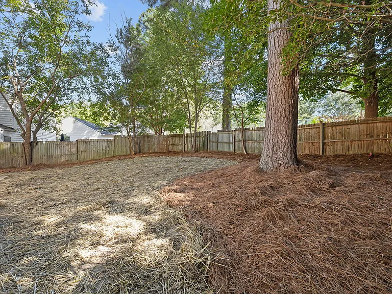 4804 Tolley Ct — Photo 35