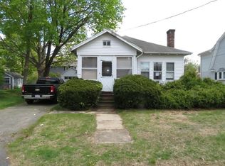 3 Brown Pl, Woburn, MA 01801