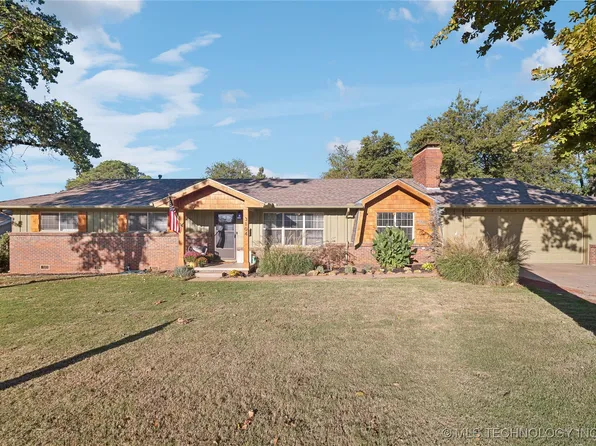 3104 Summit Pl, Sand Springs, OK 74063