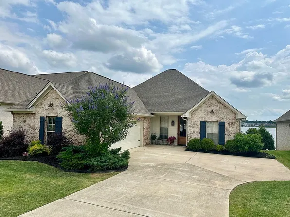 135 Shore View Dr, Madison, MS 39110