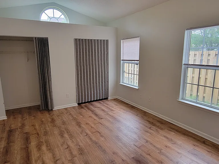 2604 Bracston Rd — Photo 5