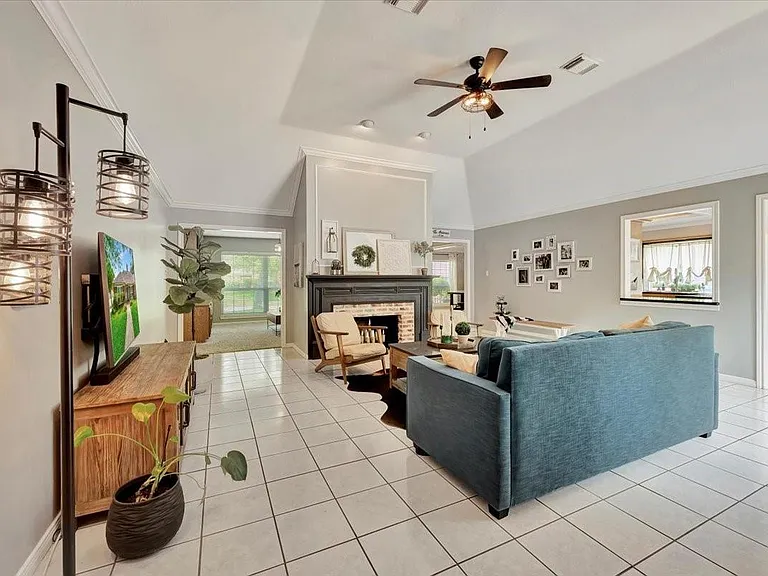 15402 Willow Shores Dr — Photo 13