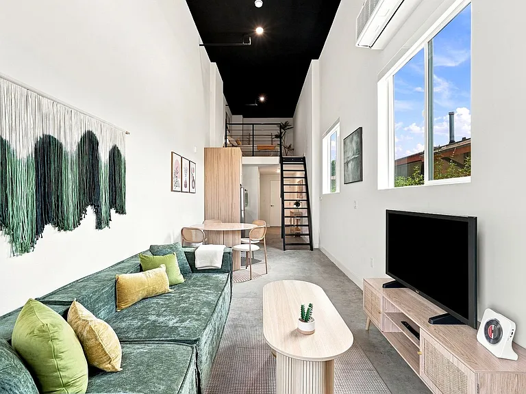 Step Designer Lofts — Photo 161