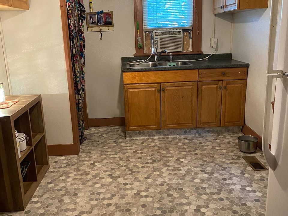 714 3rd St SW, Sidney, MT 59270 MLS 11196167 Zillow