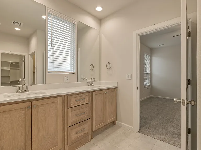 624 N Cedar Ave — Photo 20