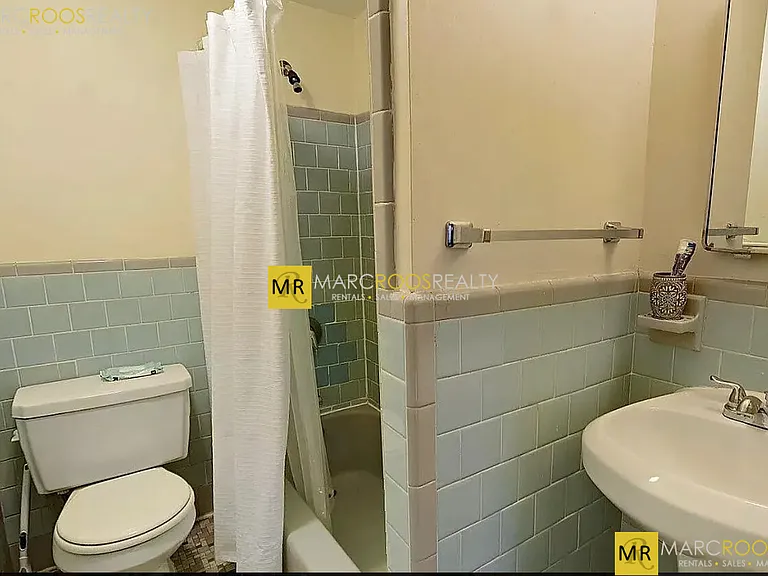 1069 Beacon St #2A — Photo 3