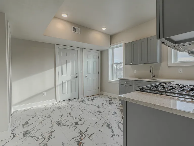 882 S 14th St #2 — Photo 13