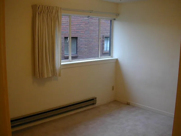 515 4th Ave W #204 — Photo 10