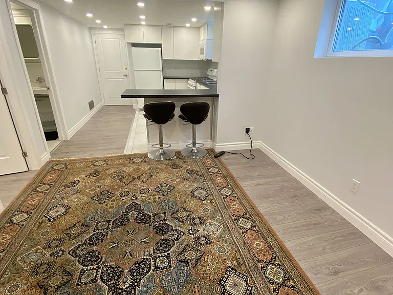 135 Bonham Blvd #BASEMENT — Photo 25