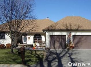7812 Maui Cir, Papillion, NE 68046