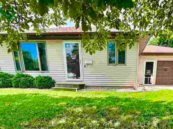 719 Fair St, Saint Peter, MN 56082