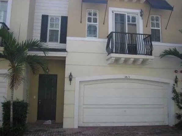 3630 NW 5th Ter, Boca Raton, FL 33431