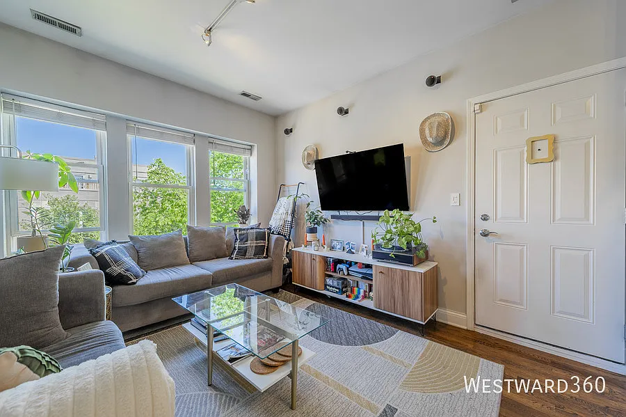 Building Photo - 3416 N Racine Ave #3