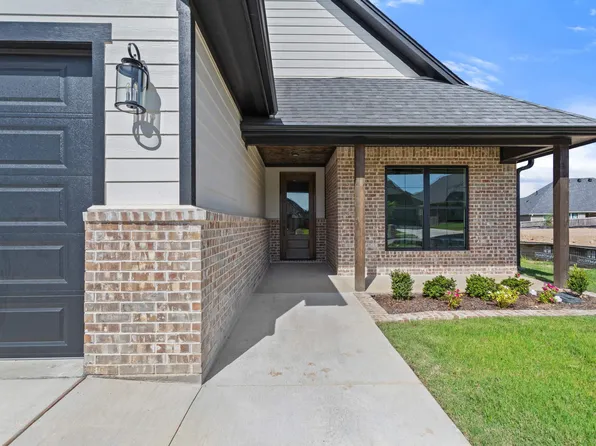 7169 Alexander Dr, Tyler, TX 75707