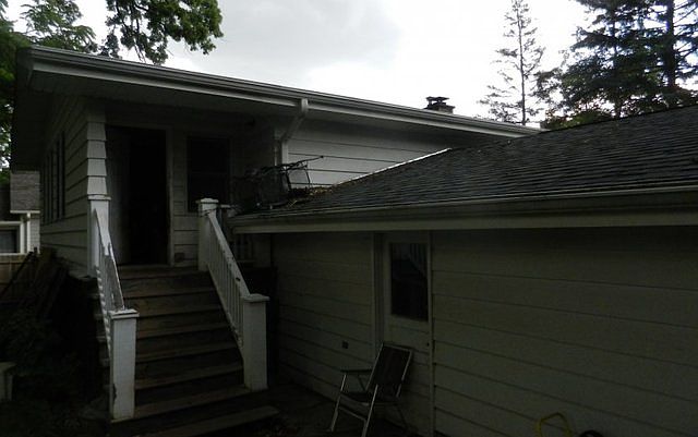 2nd image of 444 Longfellow Ave