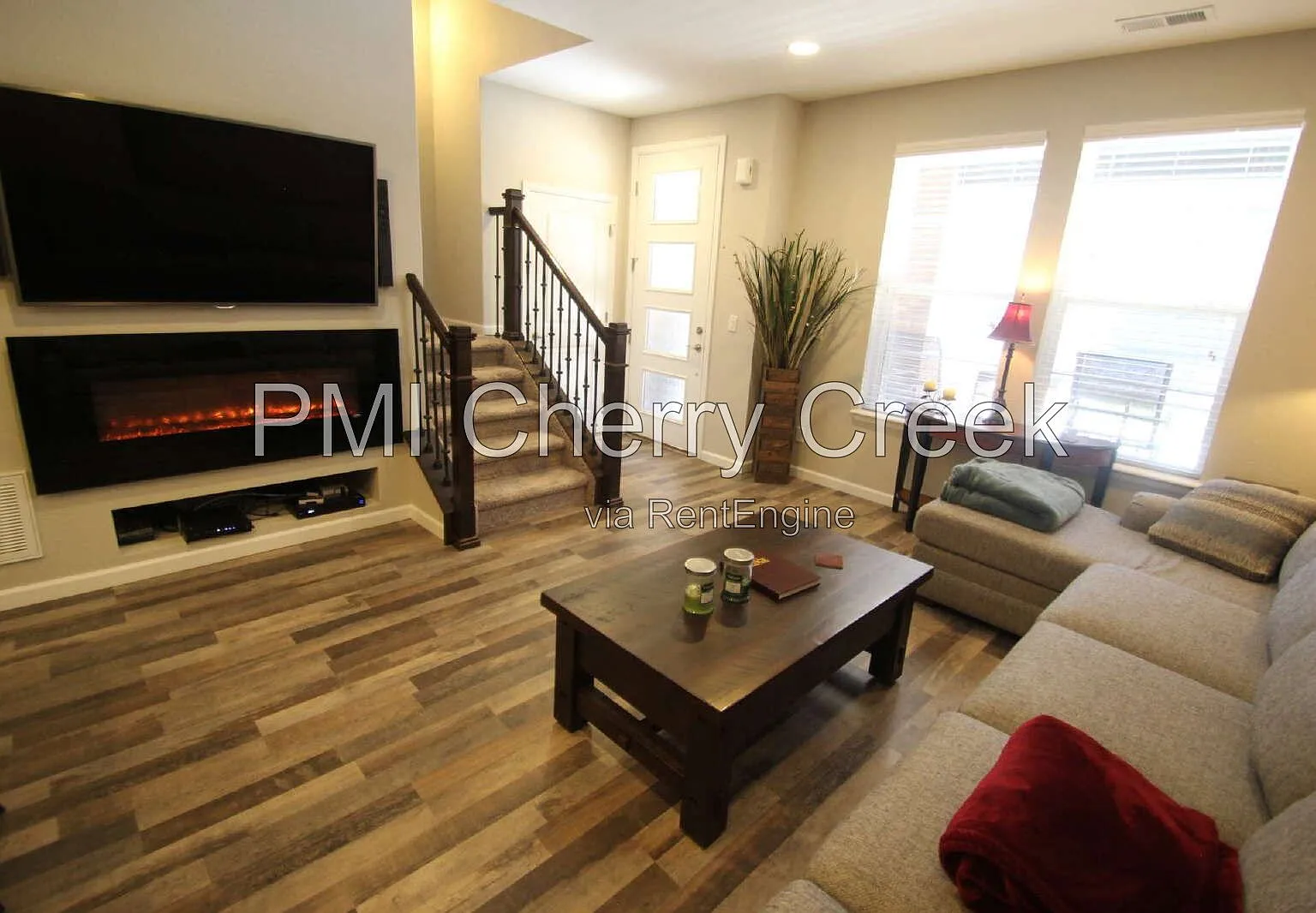 3 bed, 2.5 bath, 1598 sqft, $3,195 — Photo 4