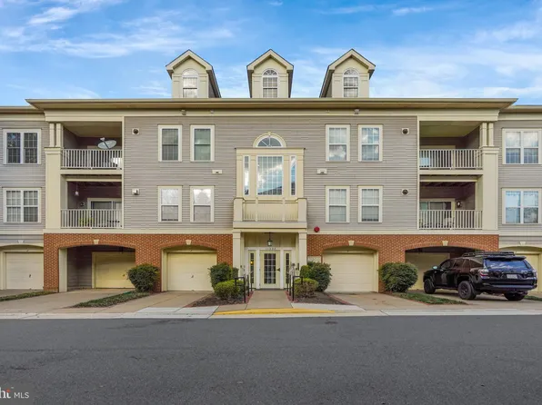 11302 Westbrook Mill Ln Unit 202, Fairfax, VA 22030