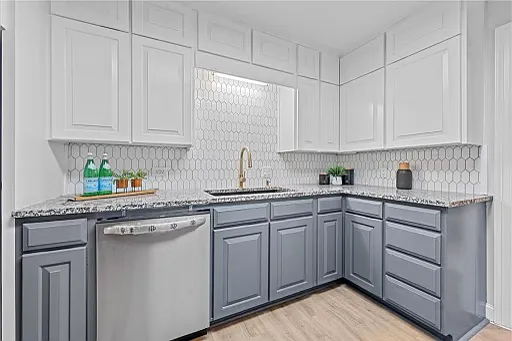 3 bed, $2,100 — Photo 4