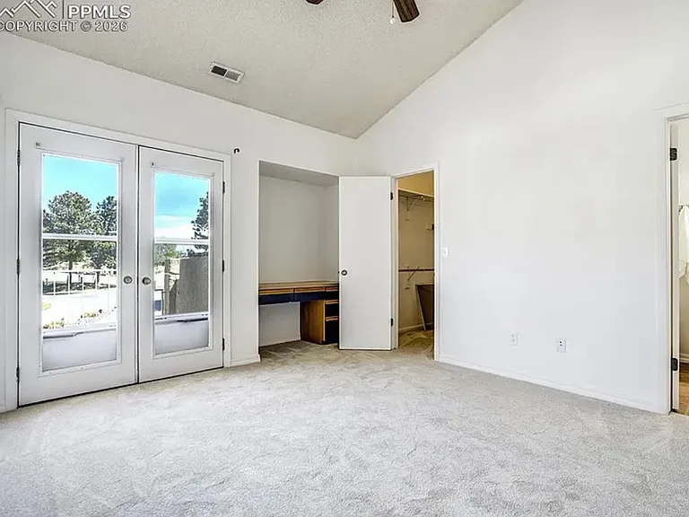 518 Observatory Dr — Photo 17