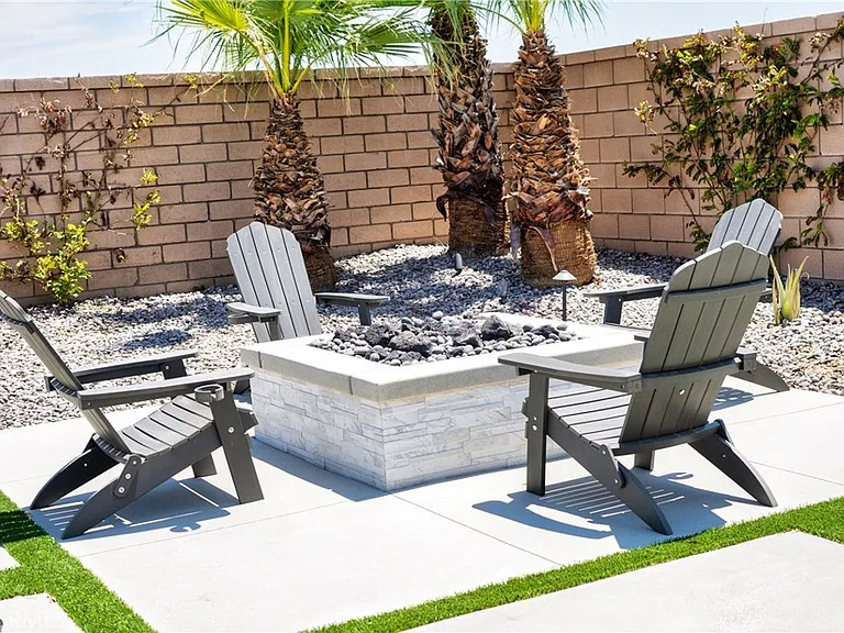 58260 Aragon Way — Photo 39