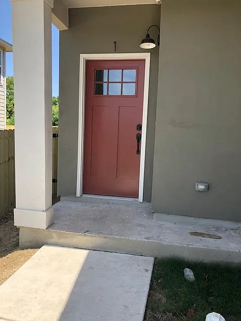 3 bed, 2.5 bath, 1260 sqft, $1,335 — Photo 3
