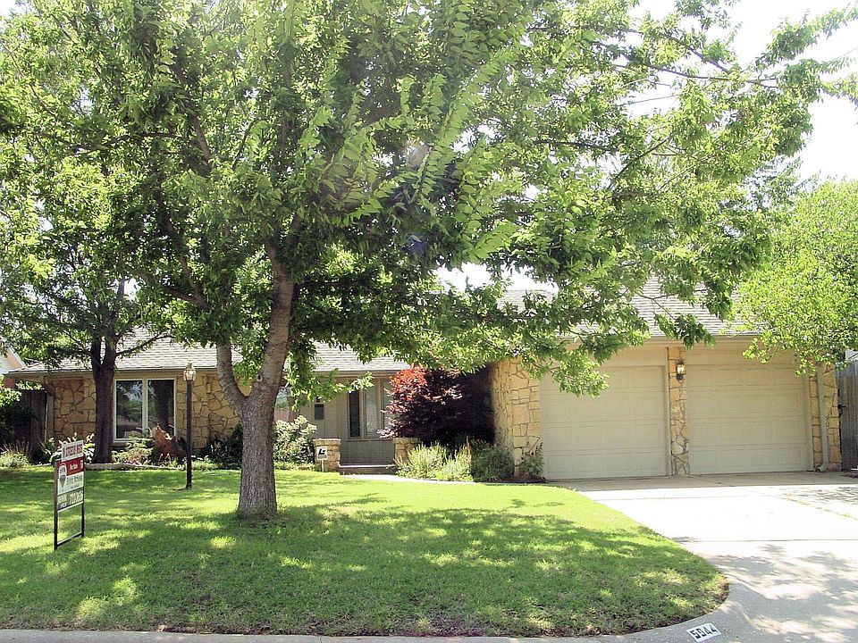 5944 Seminole Road, 3/2/2 in parklike setting