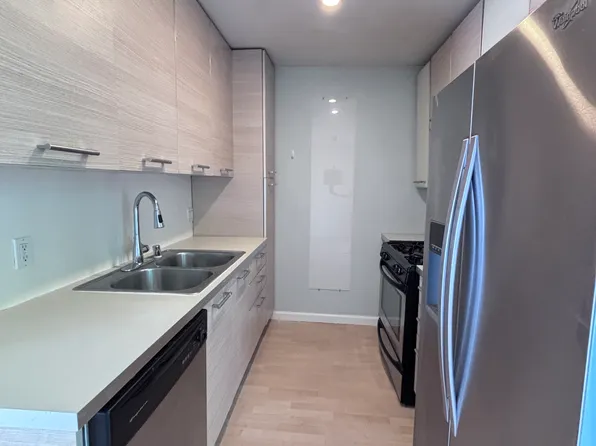 6250 Fulton Ave APT 207, Van Nuys, CA 91401