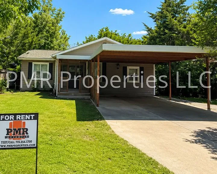 1708 NW Pollard Ave — Photo 1