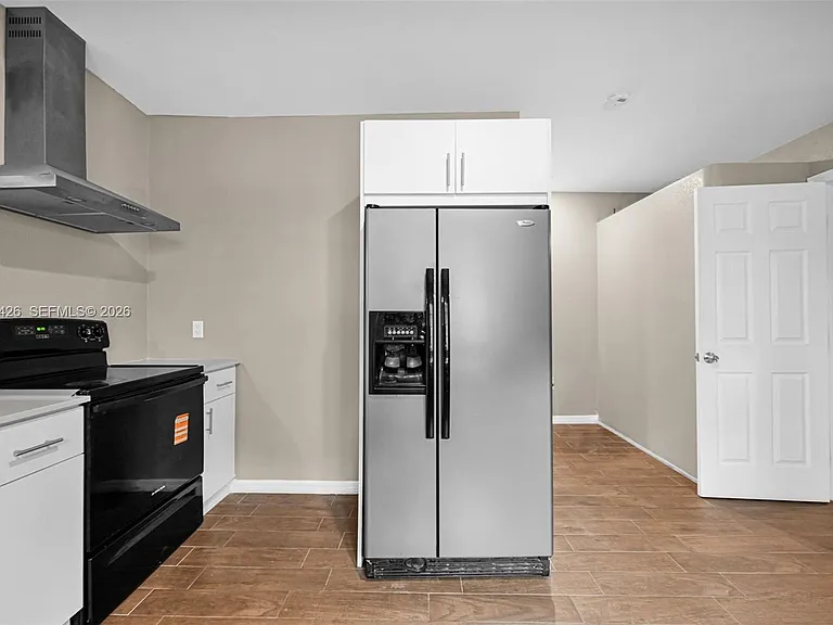 81 NW 41st St — Photo 5
