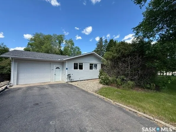 245 Queen Elizabeth Boulevard, Kamsack, SK S0A 1S0