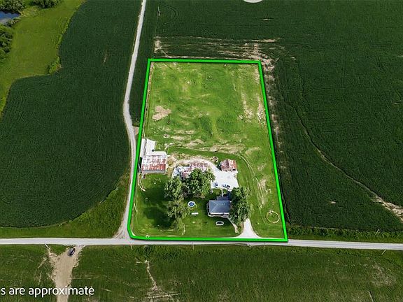 3rd image of 44709 Spring Creek Rd