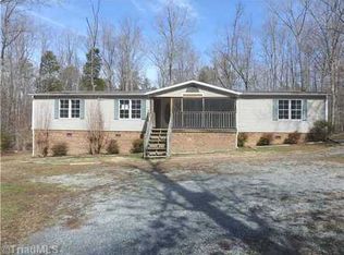 5008 Cashatt Rd, Trinity, NC 27370