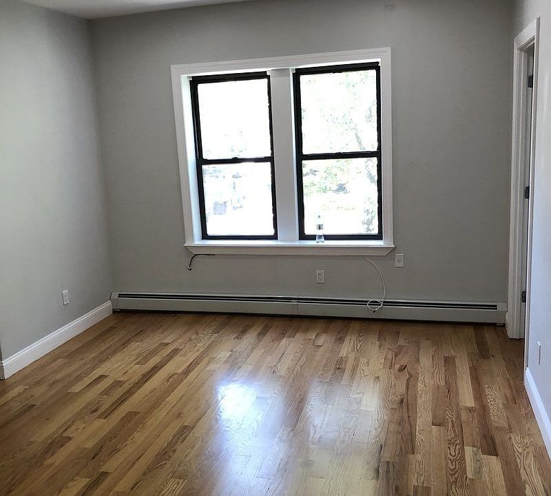 1st image of 8327 124th Pl Ste B