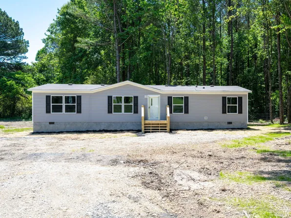 163 Walker Ln, Chickamauga, GA 30707