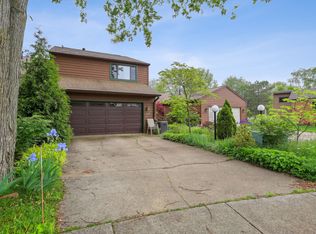 1609 Sandpiper Ct, Champaign, IL 61821