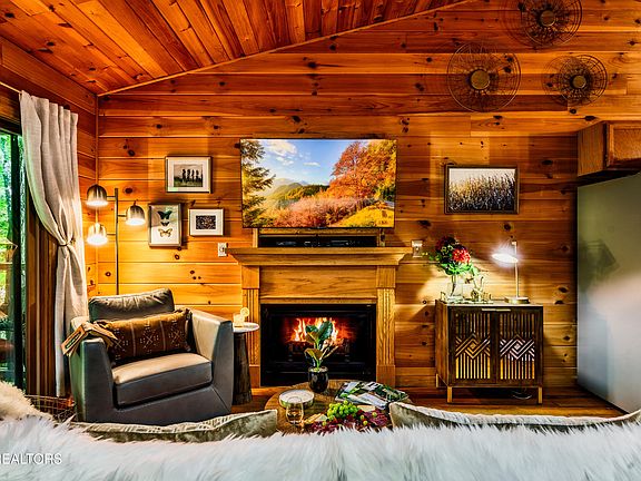 5th image of 1044 Little Cove Rd