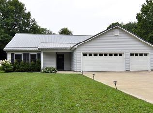 14 Chaffee Dr, Orwell, OH 44076