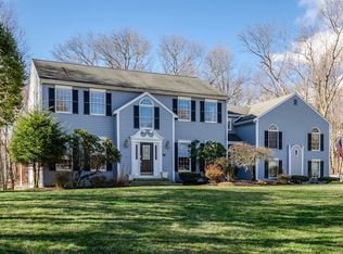 6 Oakcrest Rd, Hingham, MA 02043