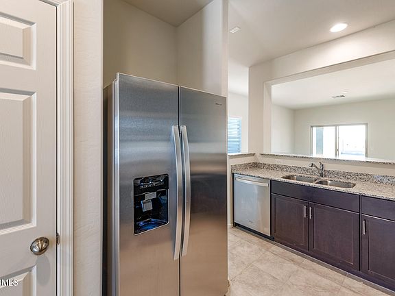 5th image of 42970 W Peters Drive