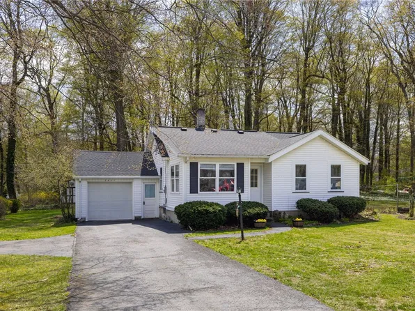 2457 Westside Dr, North Chili, NY 14514