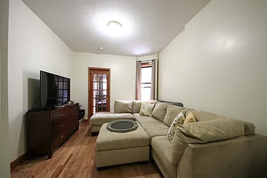 Rented by Nest Seekers International