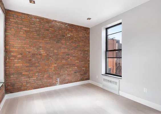 Rented by REAL New York | media 33