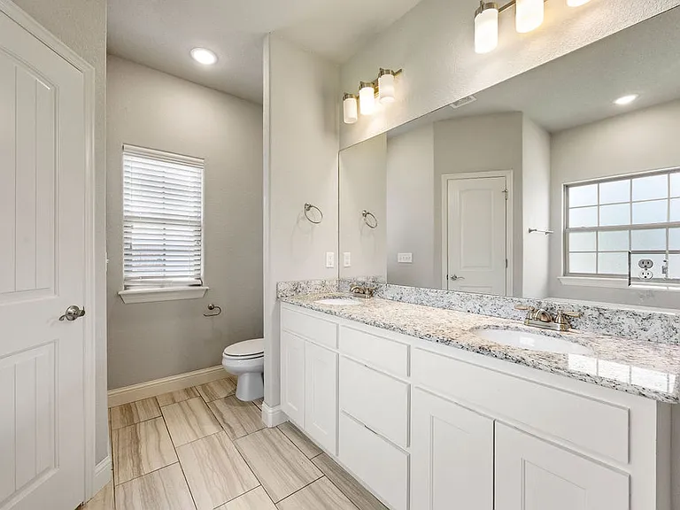 2237 Aspen — Photo 12