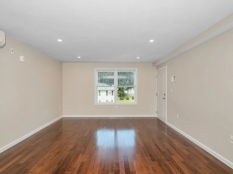 Princeton Court Apartments — Photo 6
