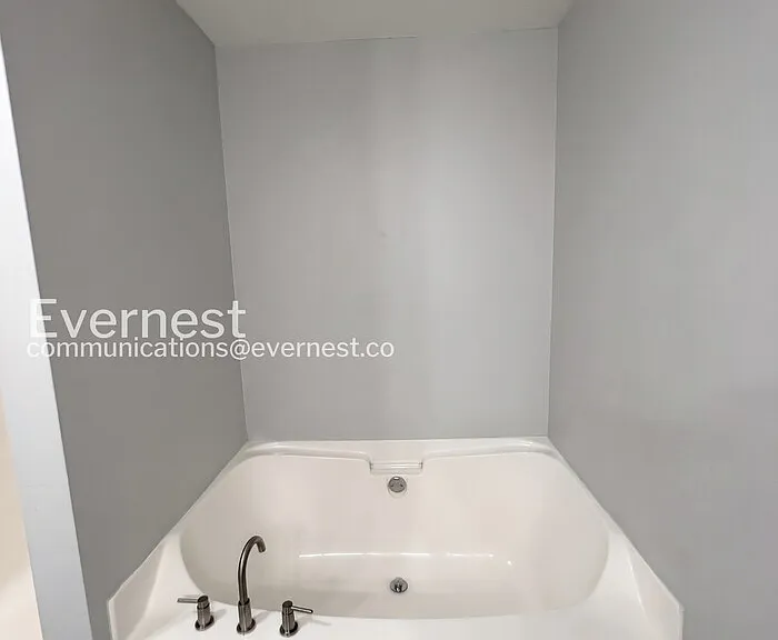 8514 Kaden Dr — Photo 10
